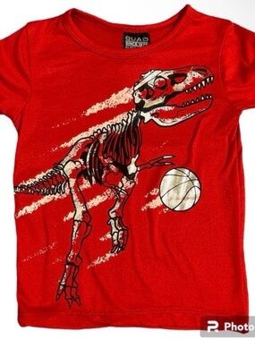 Quad Seven Boys Dinosaur T-Shirt Red Size 4 Short Sleeve Graphic Tee